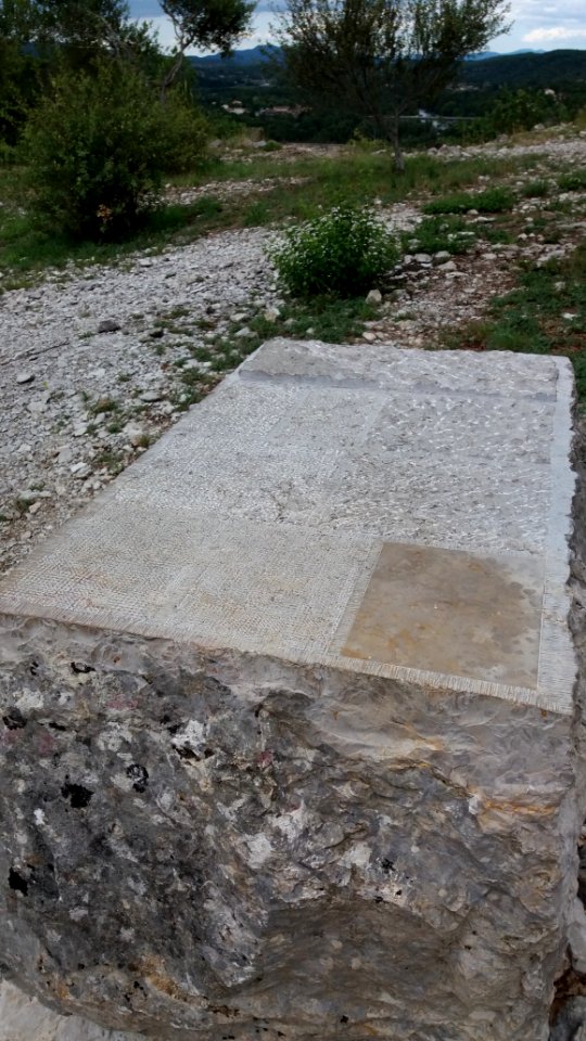 Carrières Giraud à Vogüé - techniques de taille 3