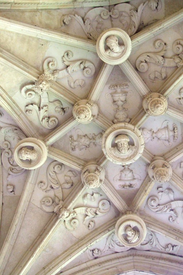 Carrión de los Condes - Monasterio de San Zoilo, claustro 02