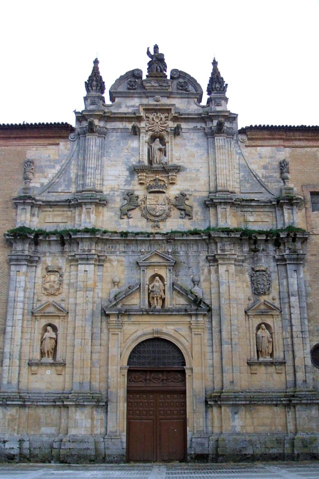 Carrión de los Condes - Monasterio de San Zoilo, iglesia 14