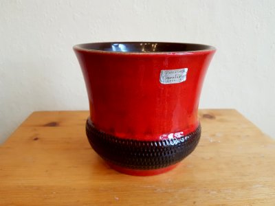 Carstens red planter