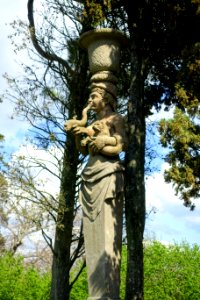 Caryatid in the Garden of the Caryatids - Villa Farnese - Caprarola, Italy - DSC02303
