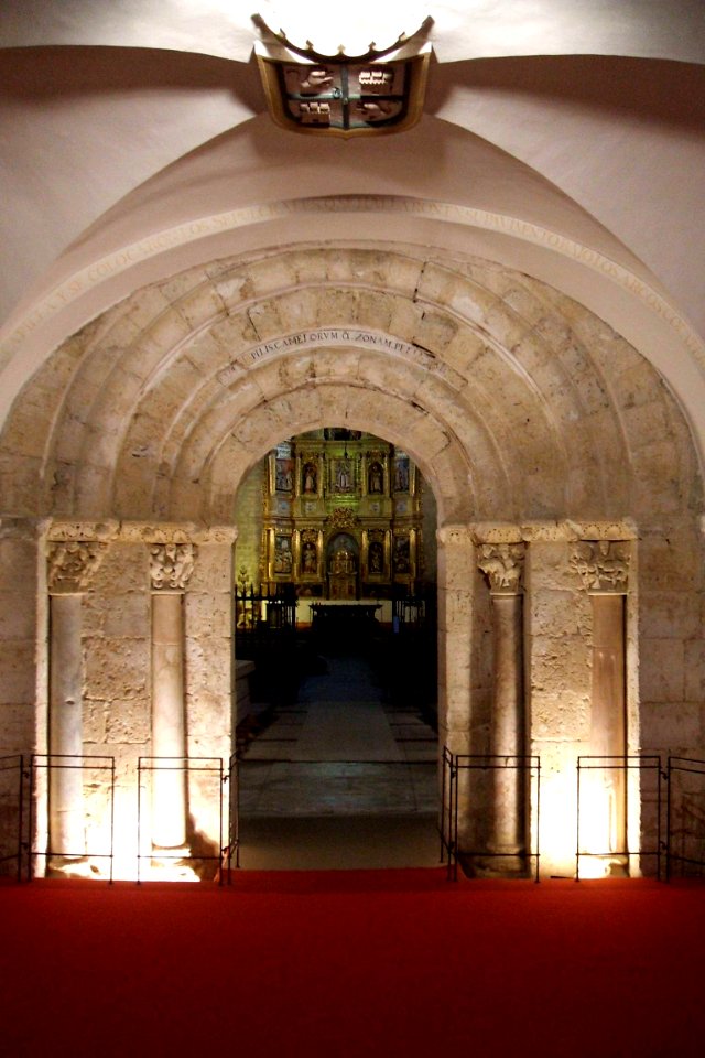 Carrión de los Condes - Monasterio de San Zoilo, iglesia 01
