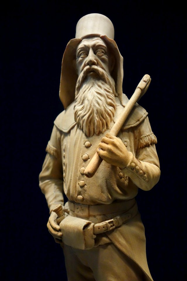 Carving by Ernst Dagobert Kaltofen (1841-1922), Dresden, c. 1910 - Museum für Sächsische Volkskunst - DSC08298