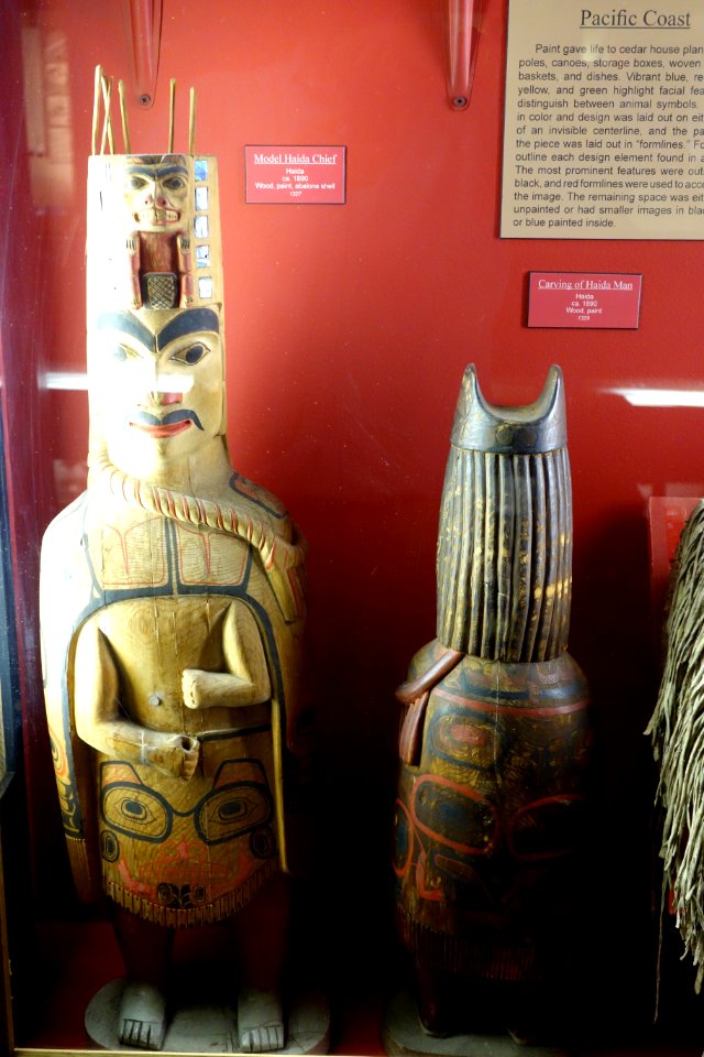 Carvings of chief and man, Haida, c. 1890, wood, paint, abalone shell - Fairbanks Museum and Planetarium - DSC04324