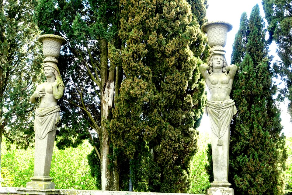 Caryatids in the Garden of the Caryatids - Villa Farnese - Caprarola, Italy - DSC02336