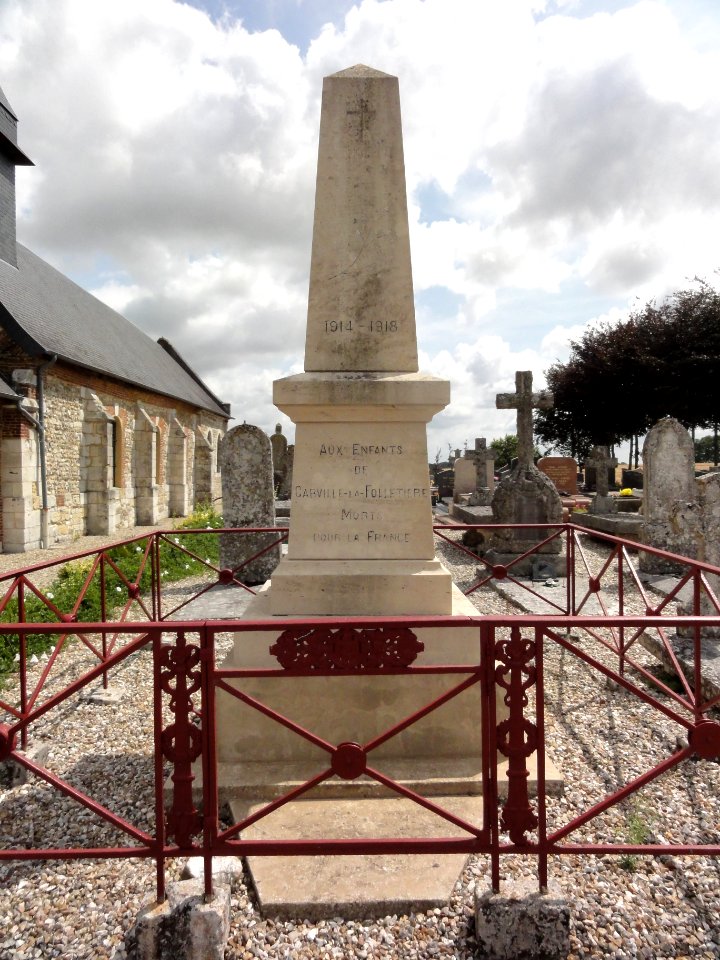 Carville-la-Folletière (Seine-Mar.) monument aux morts