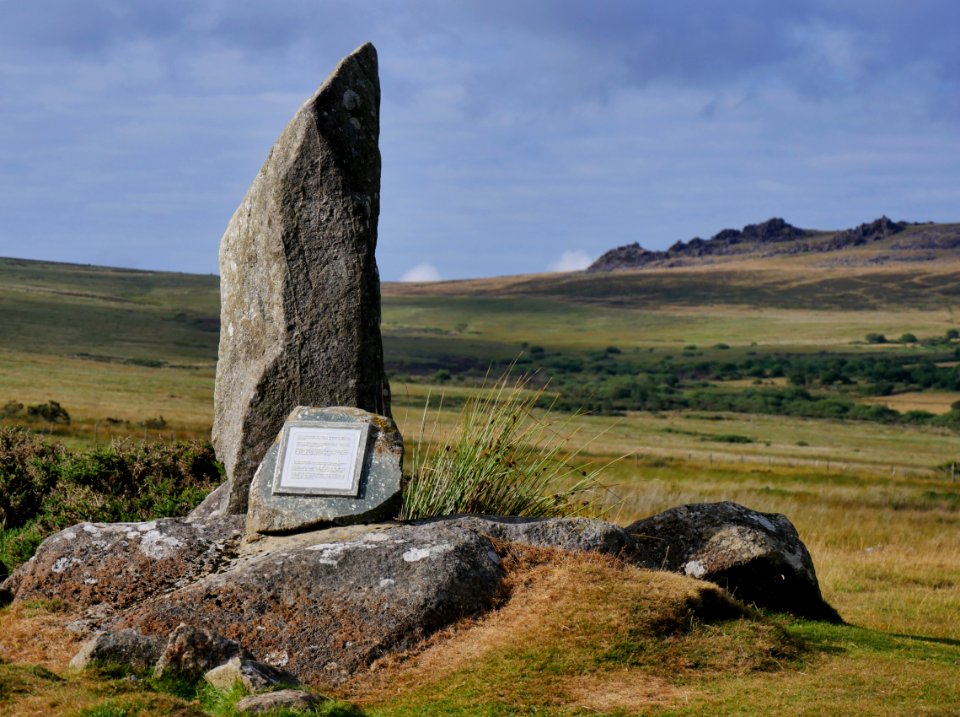 Carnmenyn Monument H1a