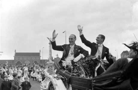 Carnavalsviering in Den Bosch , Prins Carnaval tijdens zijn intocht, Bestanddeelnr 912-0873
