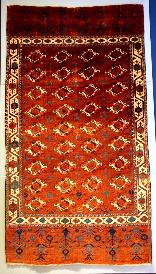Carpet, Turkmenistan, Yomut people, 18th century AD, wool - Textile Museum, George Washington University - DSC09758