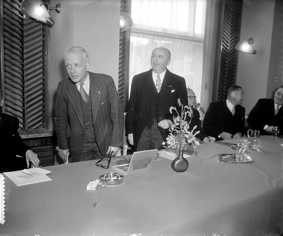 Carlton Hotel opening foyer. Opening, Bestanddeelnr 905-3643