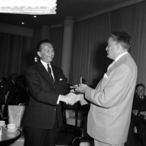 Carnegieheldenfonds 50 jaar Mr Klaasesz en minister Gilson, Bestanddeelnr 912-6567