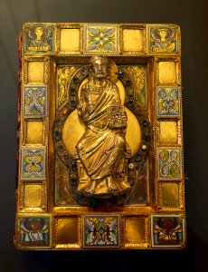 Carolingian gospel book cover, Cologne, c. 1160-1180, gilt silver with enamel, semi-precious stones - Museum Schnütgen - Cologne, Germany - DSC09995