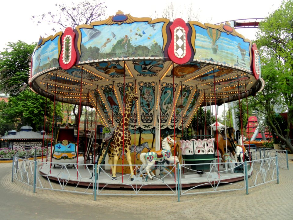 Carousel - Tivoli Gardens (Copenhagen) - DSC08378