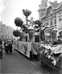 Carnaval in Bergen op Zoom , intocht van Prins Carnaval, Bestanddeelnr 910-1464