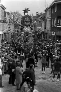Carnaval in Bergen op Zoom , optocht, Bestanddeelnr 926-2575