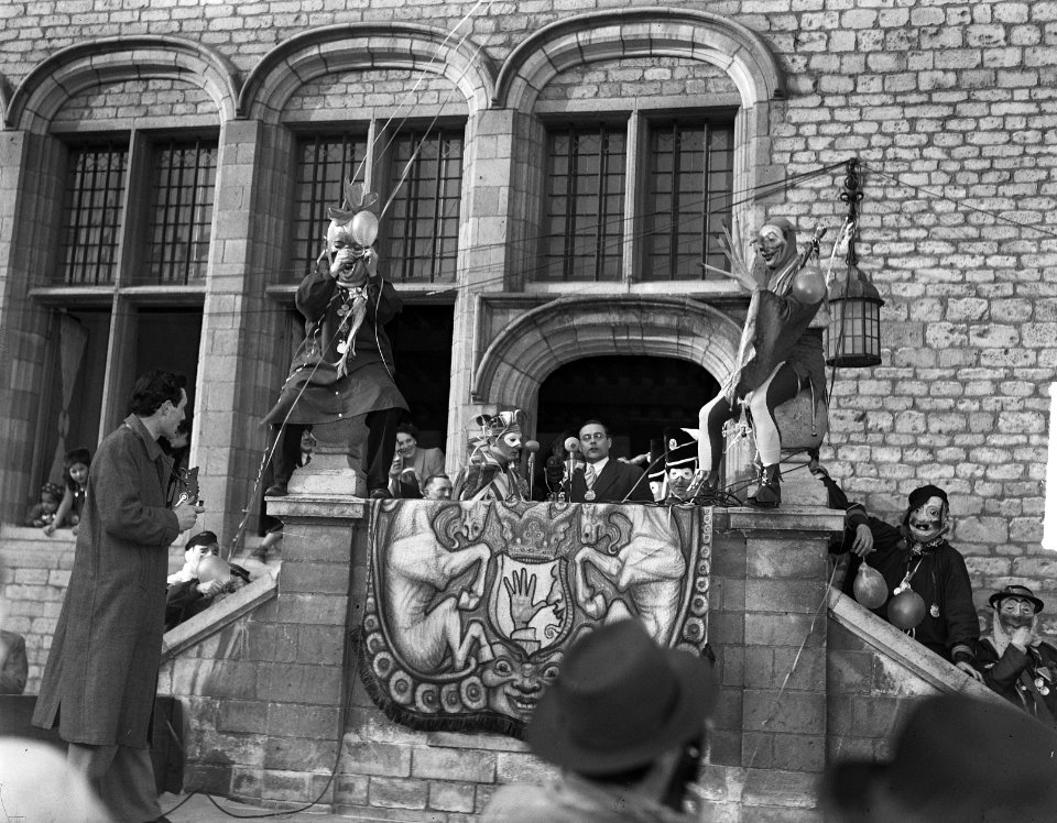 Carnaval in Bergen op Zoom , stadhuis, Bestanddeelnr 903-8328