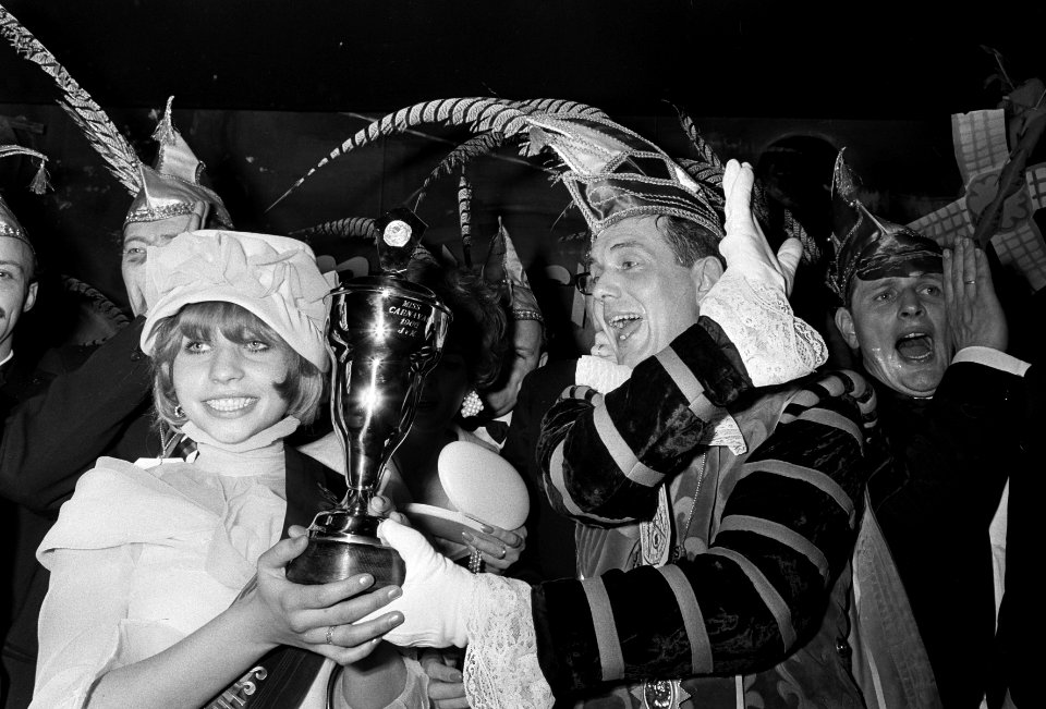 Carnaval in Amsterdam in Krasnapolski, Miss Carnaval en prins Carnaval tijdens h, Bestanddeelnr 918-8058