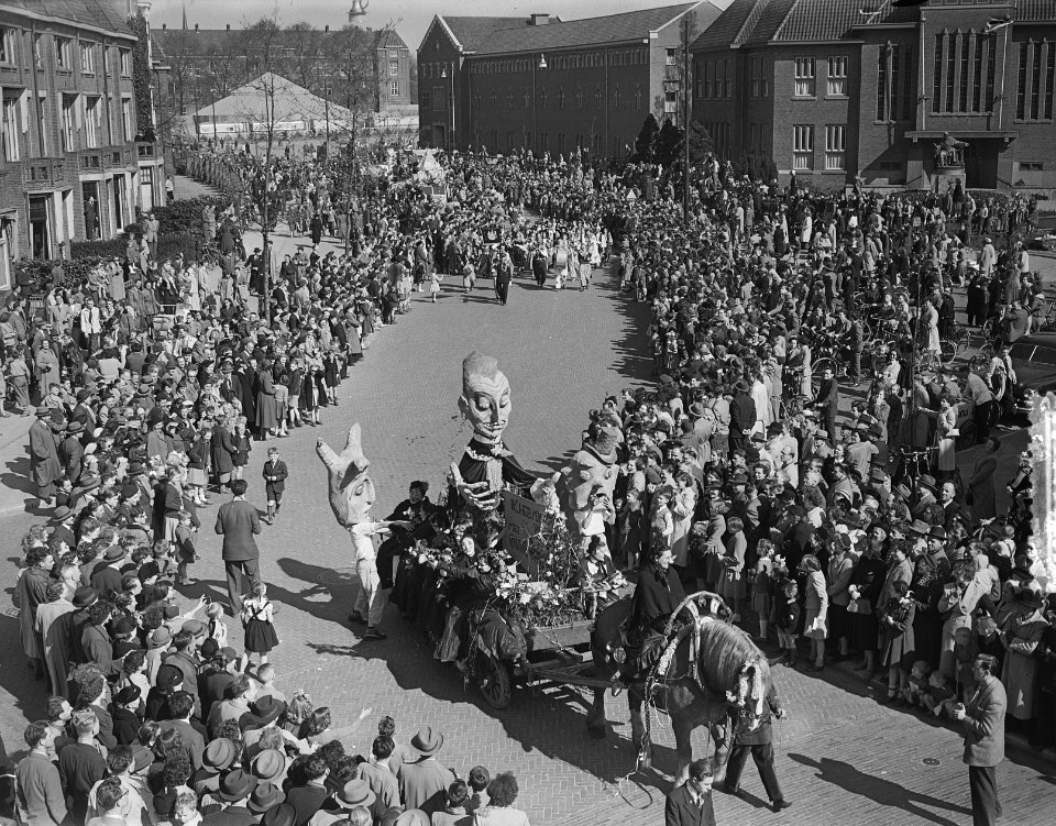 Carnaval Nijmegen. Aankomst Prins Carnaval en optocht, Bestanddeelnr 905-6726