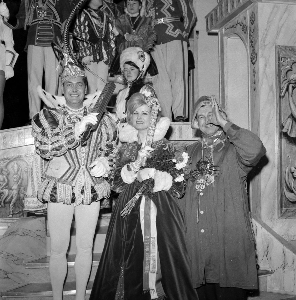 Carnaval in Bergen op Zoom , prins Hubert en prinses Marina, Bestanddeelnr 913-5695