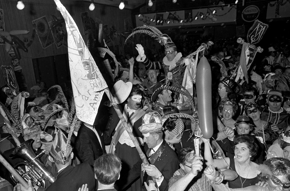 Carnaval in Amsterdam in Krasnapolski, Bestanddeelnr 918-8060