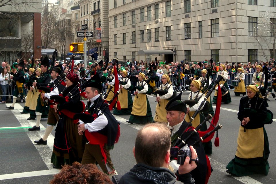 Casa Galicia pipers Pat day 67 jeh