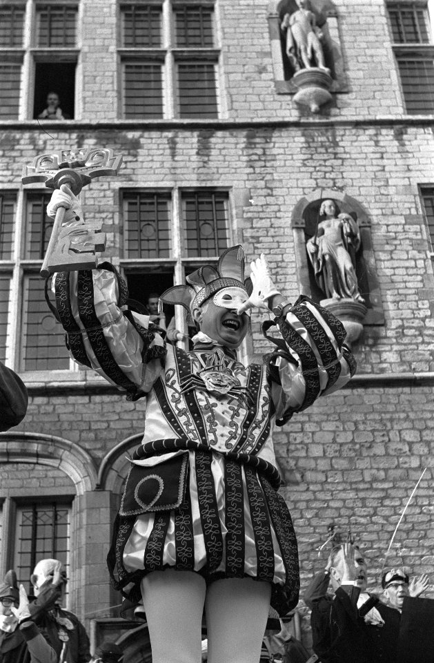 Carnaval 1963. Prins Wannes 1 doet zijn intocht in Bergen op Zoom . De prins dan, Bestanddeelnr 914-8634