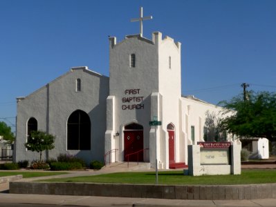 Casa Grande First Baptist from SE 1