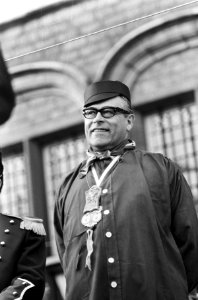 Carnaval 1967 Agge maar leut et. Minister H.B.J. Witte in boerenkiel op podiu…, Bestanddeelnr 920-0432