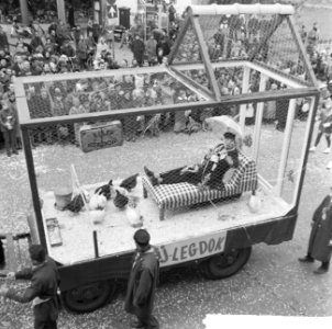 Carnaval Bergen op Zoom , een van de carnavalwagens, Bestanddeelnr 917-4795