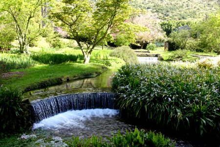 Cascade - Giardino di Ninfa, Italy - DSC02899