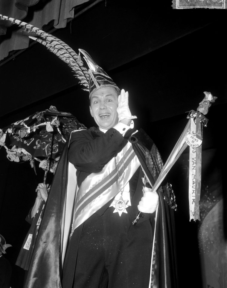 Carnaval in Krasnapolsky, intocht van Prins Carnaval Justianos , Prins Justianos, Bestanddeelnr 917-4785