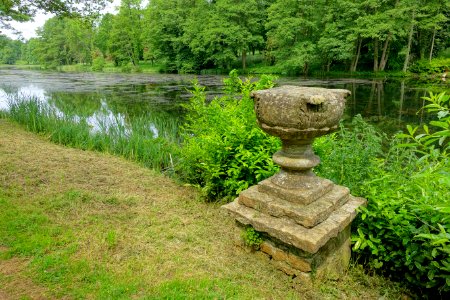 Cascade and artificial ruins, Stowe - Buckinghamshire, England - DSC06886