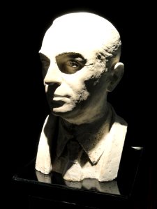 Cast bust of President Kutischek by Honorio Pecanha - Memorial JK - Brasilia - DSC00402