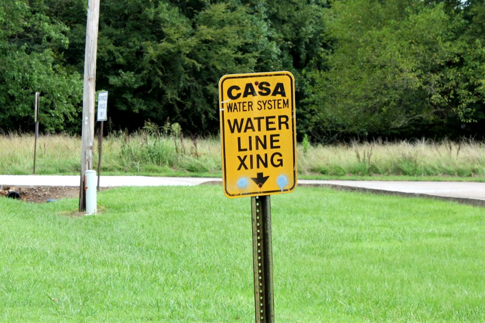 Casa Water Line Sign