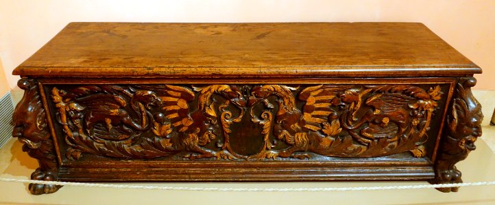 Cassone, Venice, Italy, c. 1560 AD, walnut - Museo Nacional Centro de Arte Reina Sofía - DSC08617