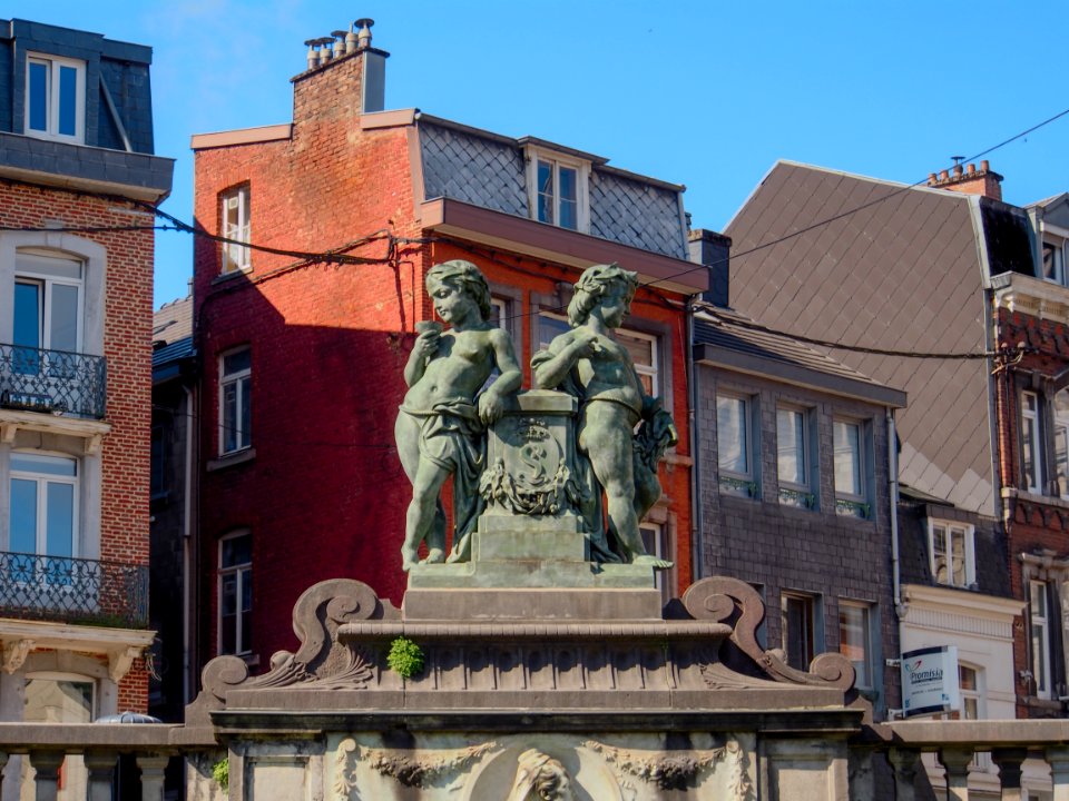 Cascade Monumentale, Rue Rogier, pic1