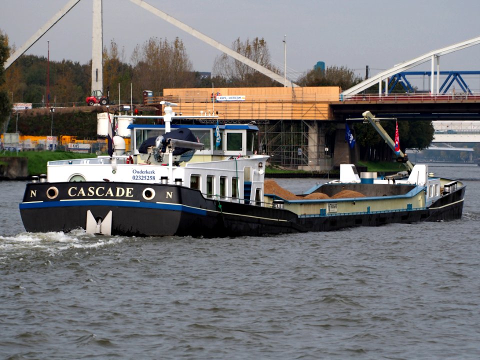 Cascade (ENI 02325258) at the Amsterdam-Rhine Canal, pic3