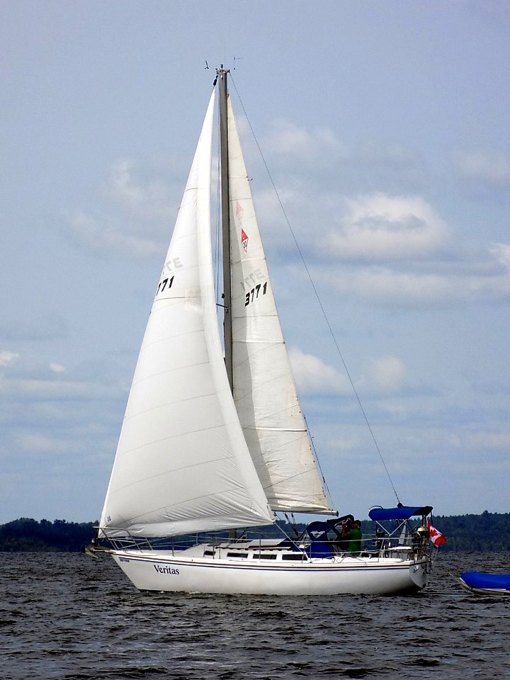 Catalina 30 sailboat Veritas 3889