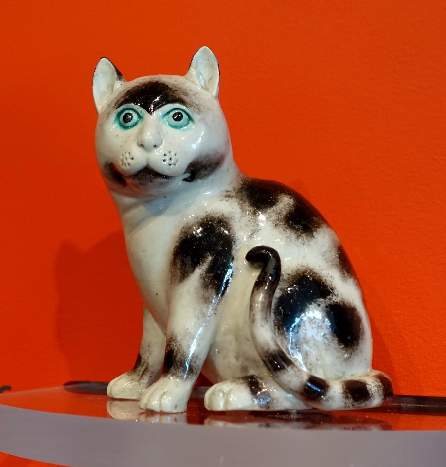 Cat, Jingdezhen, China, late 1700s AD, porcelain - Peabody Essex Museum - Salem, MA - DSC05327