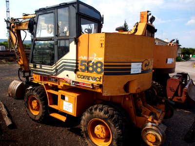 Case Alliance 588 Compact street, pic1