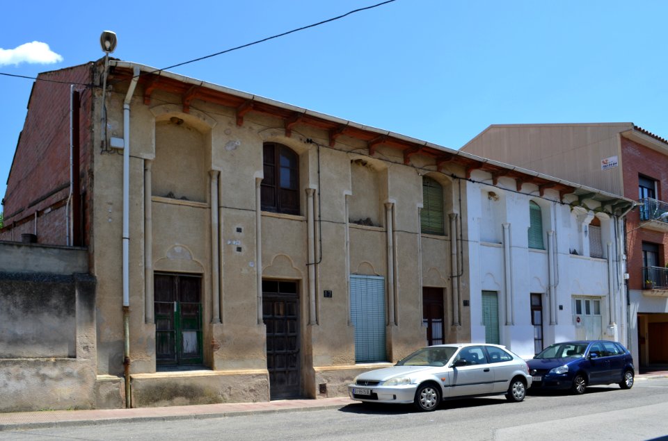 Cassà de la Selva, Agrupació de cases en filera