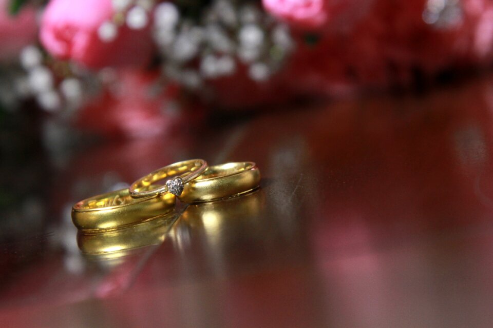 Gold jewelry marriage