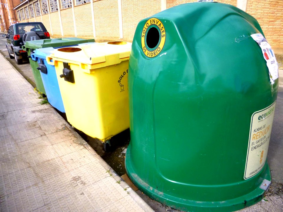 Castejón (Navarra) - Reciclaje de residuos urbanos 06