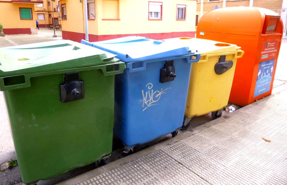 Castejón (Navarra) - Reciclaje de residuos urbanos 04