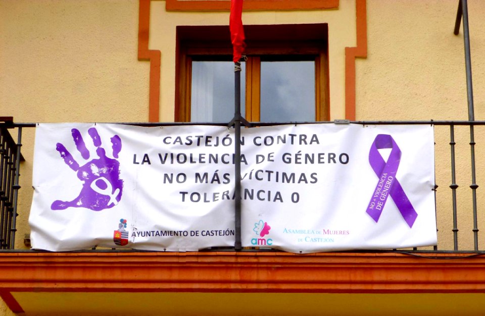 Castejón (Navarra) - Plaza de los Fueros, Ayuntamiento 3