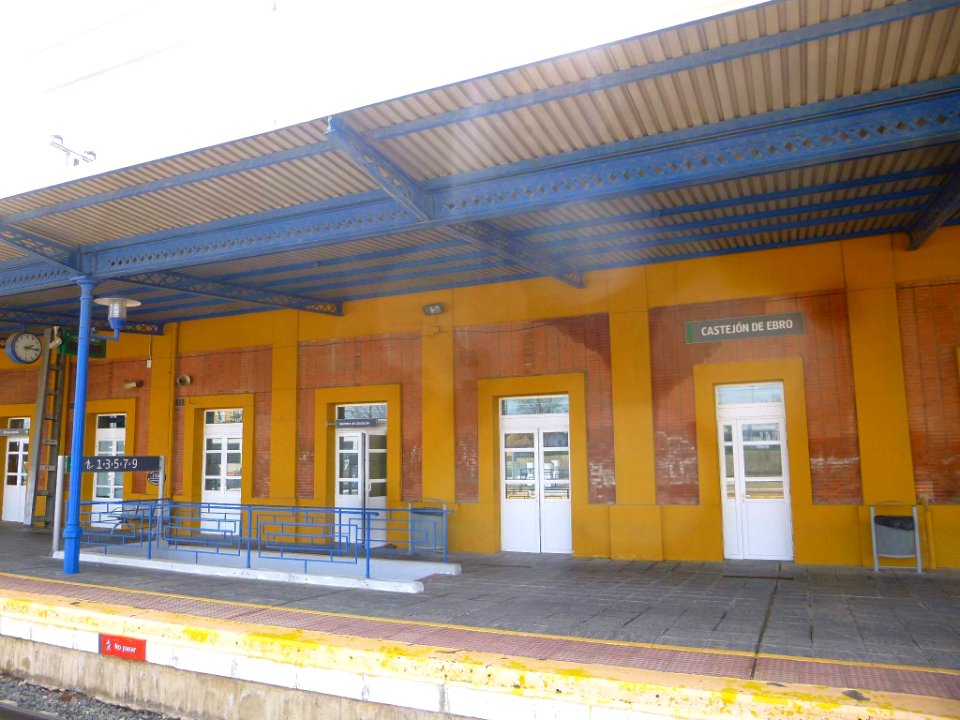 Castejón (Navarra) - Estación de Adif 14