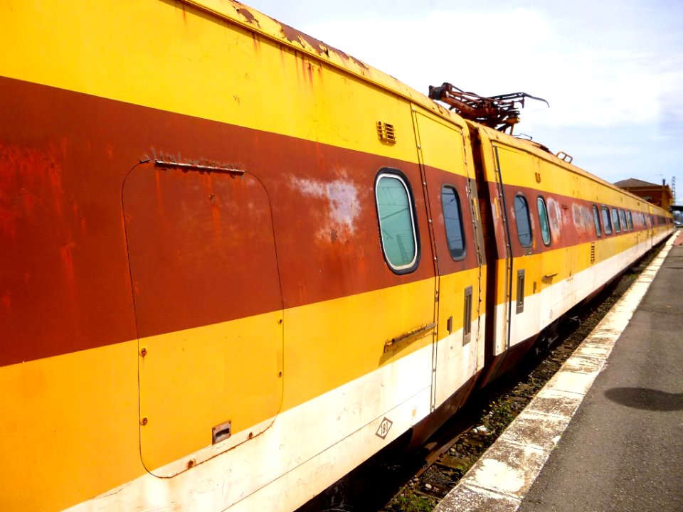 Castejón (Navarra) - Estación de Adif, Renfe Serie 443 (Platanito) 28