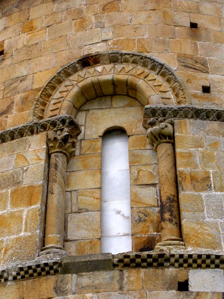 Castañeda - Colegiata de Santa Cruz 11