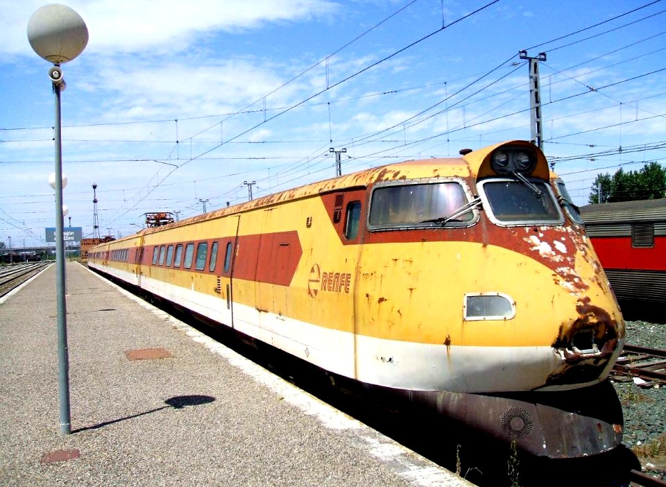 Castejon de Ebro - Renfe 443