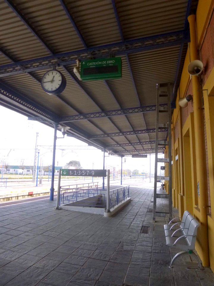 Castejón (Navarra) - Estación de Adif 10